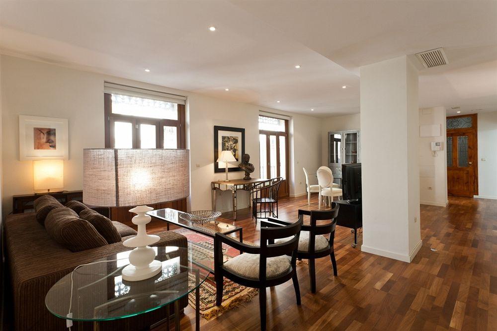 Bet Apartments - Trinitarios Apartments Валенсия Экстерьер фото