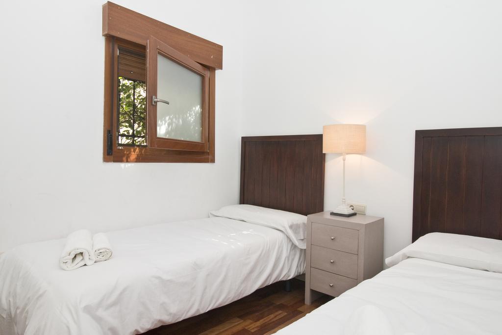 Bet Apartments - Trinitarios Apartments Валенсия Экстерьер фото