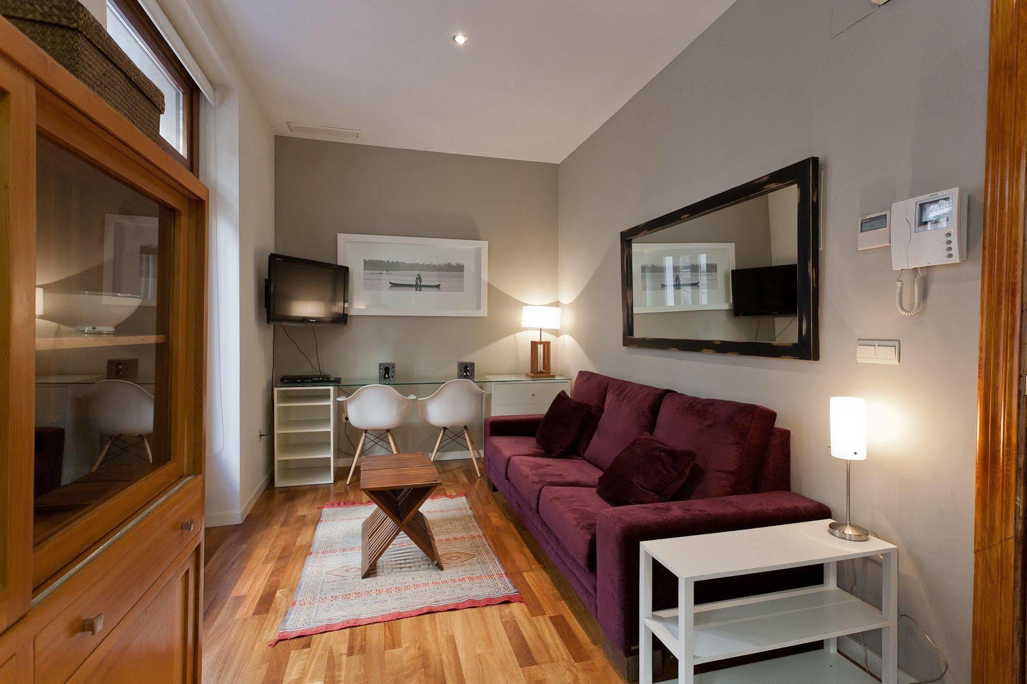 Bet Apartments - Trinitarios Apartments Валенсия Экстерьер фото